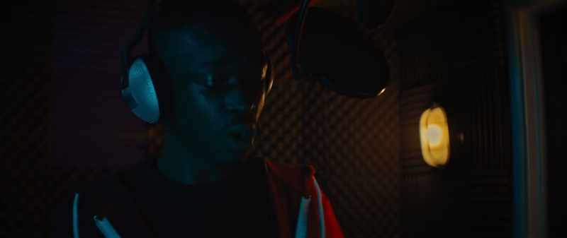 [rapping] ♪ Why would I lie? The 40 on me right now? ♪