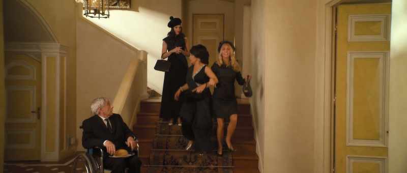 Raquel, hi. - [chuckles]