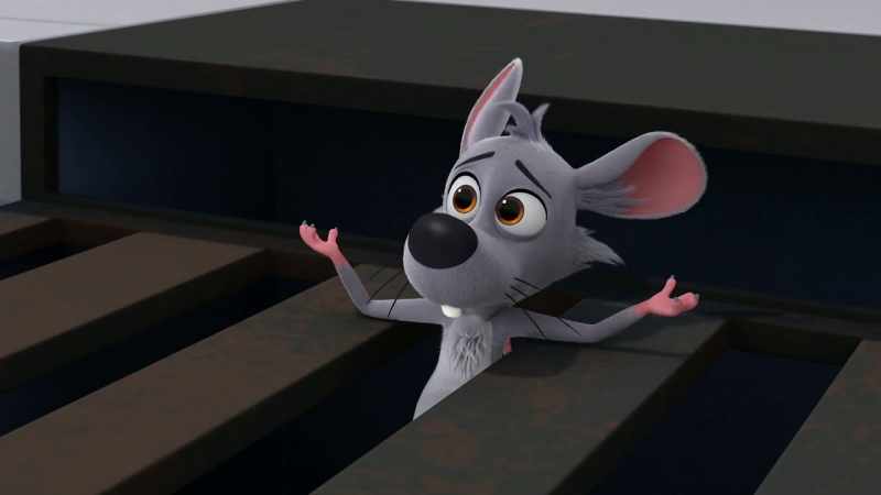 Rat find pizza, rat loses pizza
