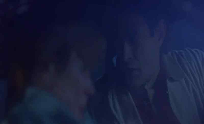 Regina, climb over me. - I cannot