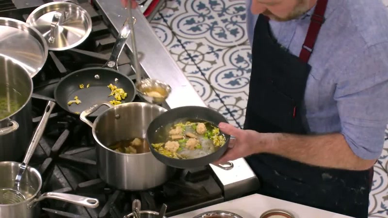 Remember, you have to put your plate on the line and then buzz your buzzers