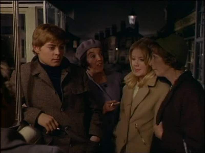 Remember Mrs Evans the one that lived up canal