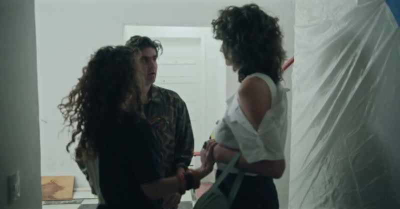 Renata, can you come here a second? - This is Claudia, the interior designer