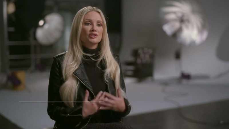 [reporter 1] Hey, Mr. Hef, right here, please