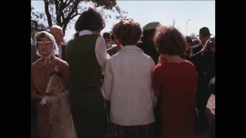 [reporter 2] President Kennedy has been assassinated