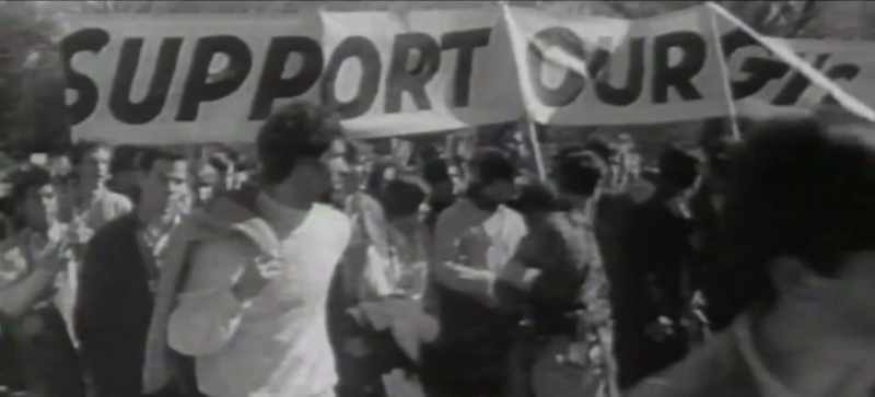 [Reporter] Anti-war demonstrators protest US involvement