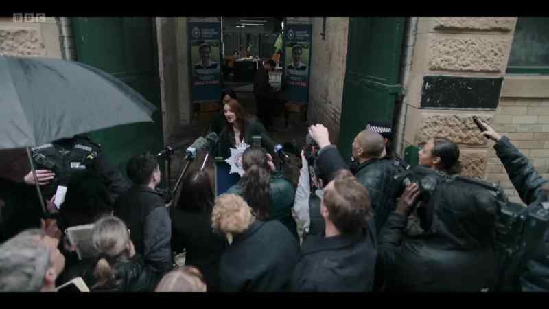 REPORTERS CLAMOUR