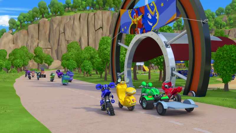 (revving and cheering)