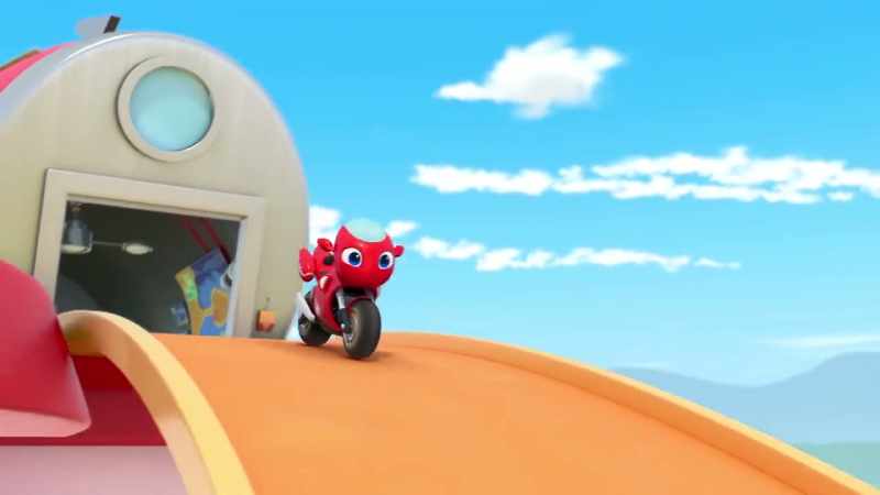(revving)