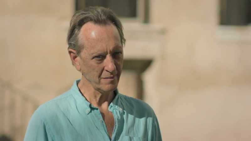 Richard narrates: When Grenouille finally wears