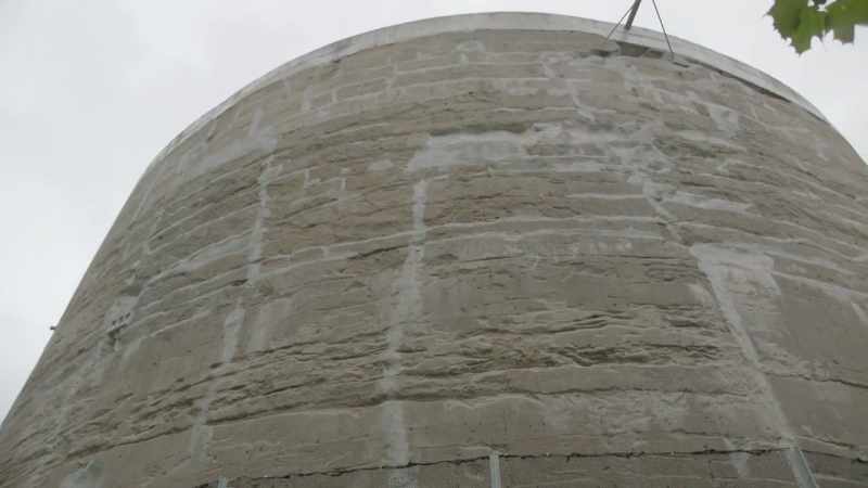 Richie: This amazing, huge concrete structure is called