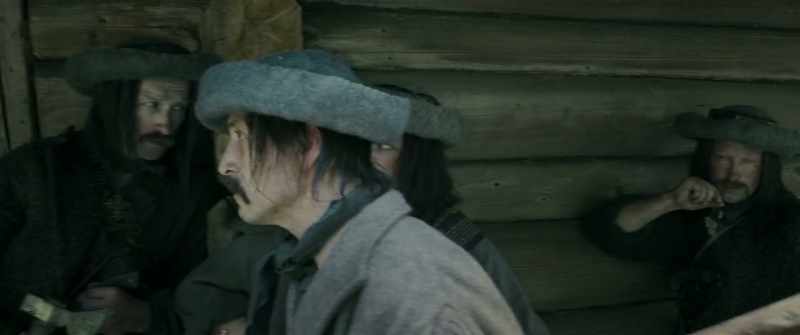 Right Hand, is there gunpowder? - That's all there is