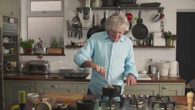 Right, heat that, stir that. Let it warm through