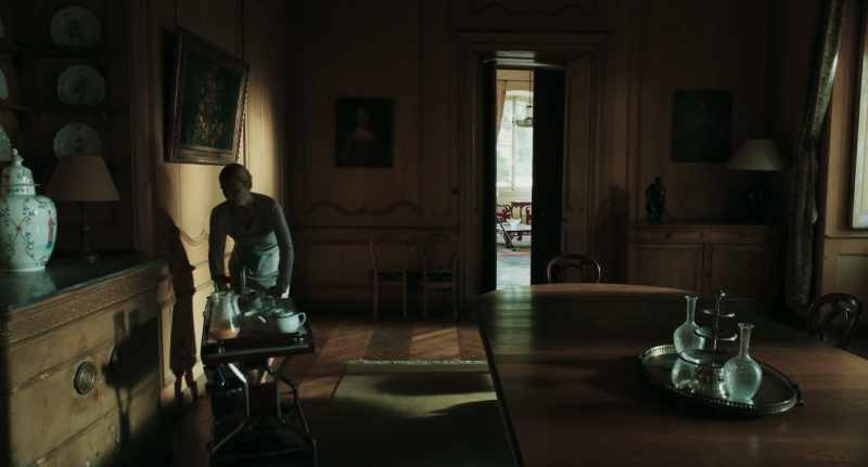 Right. -Wait. Gaspar and Victoire at the same table, together?