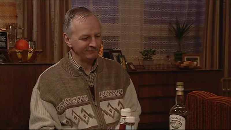 Right. Ye want a haun wi' these plates?