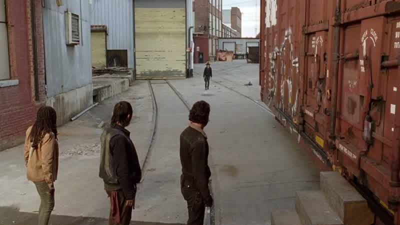 Ringleader, open the door and go in