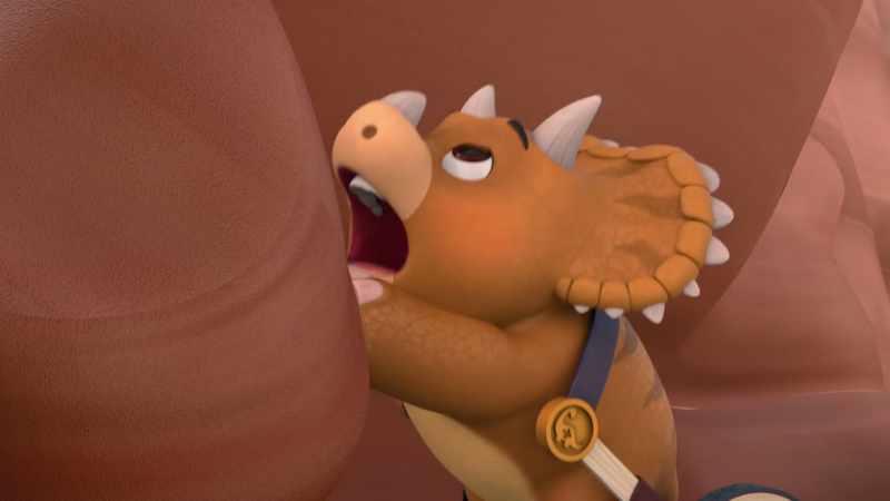 (roaring frantically)