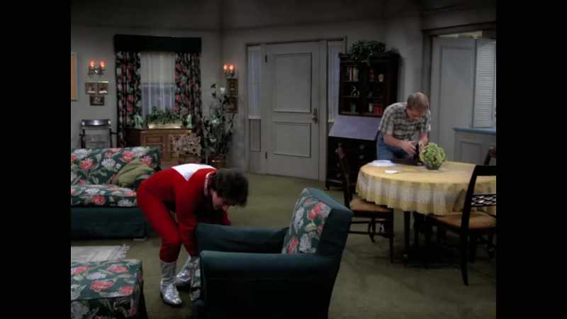 Robin Williams promised he would stay with the script