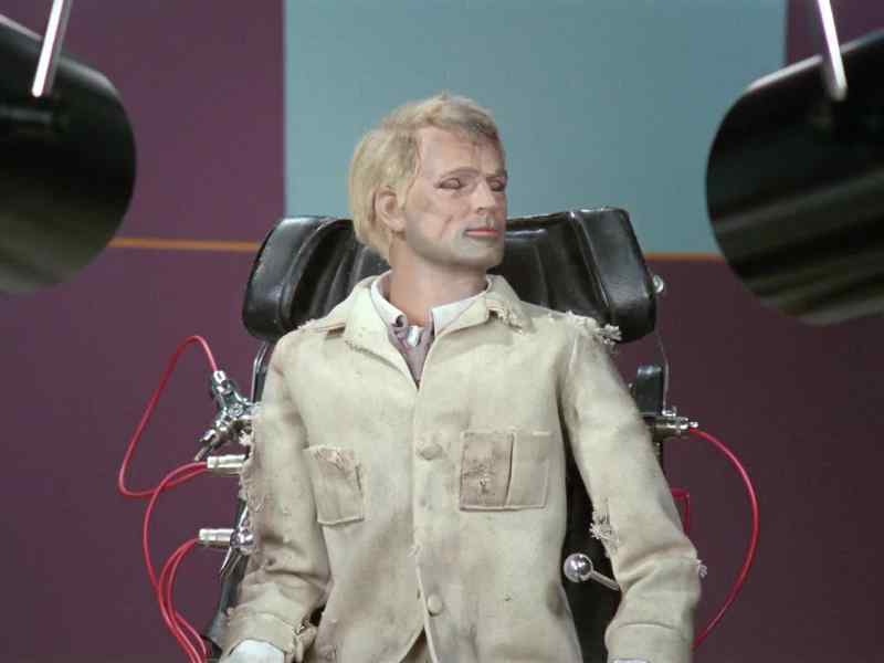 (robotic arms whirring)