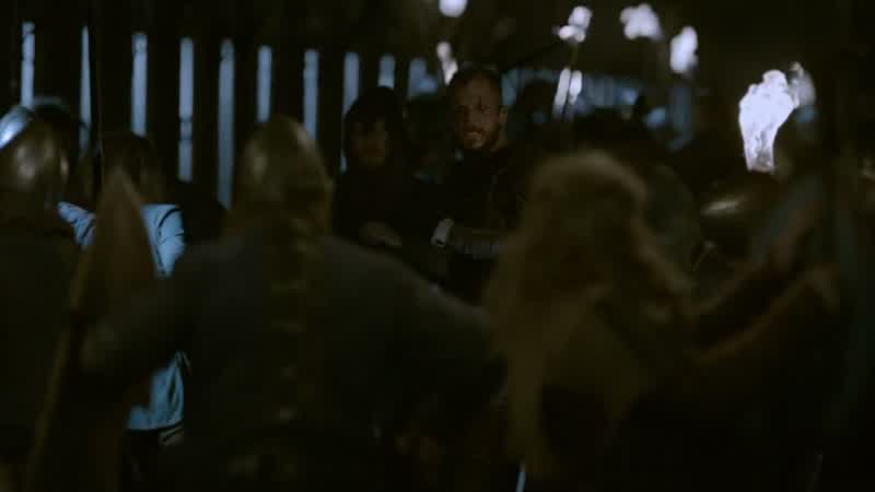 Rollo! We can't get through! Fall back!