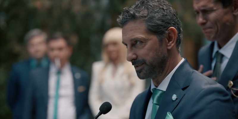 Romania needs someone younger, a visionary