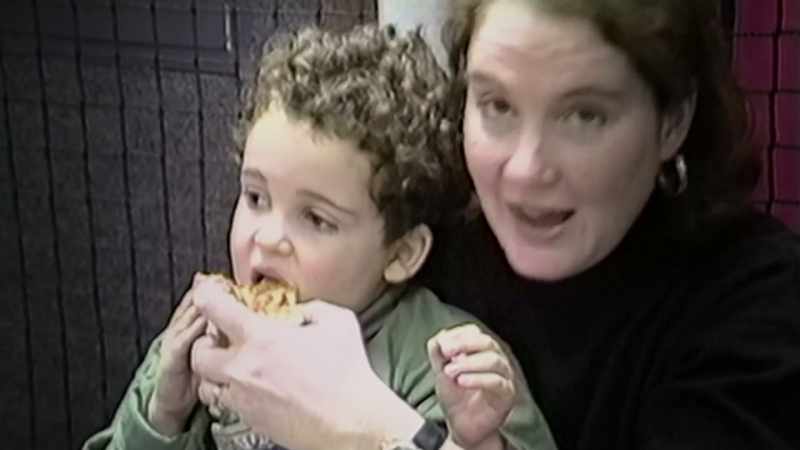 RON: There's Mommy and Owe. - Having a little pizza