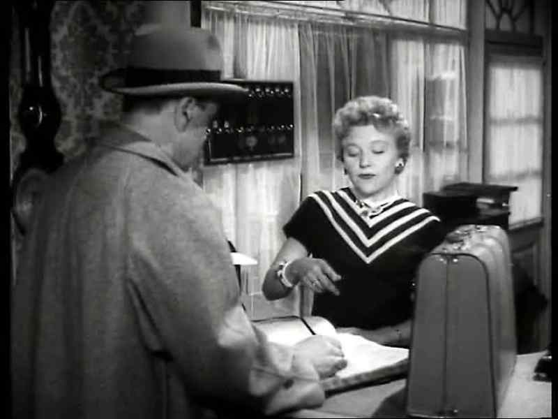 Room number nine, sir. -Thank you