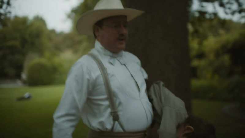 [Roosevelt grunts]