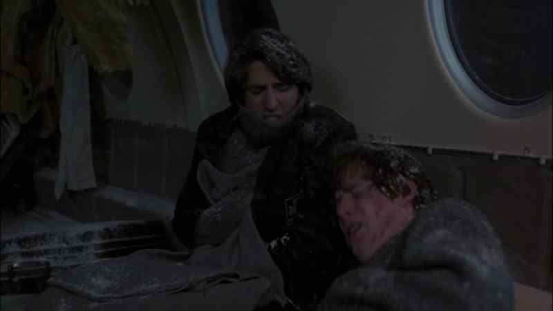 Roy! Come on, Roy. We've got to stuff up this hole