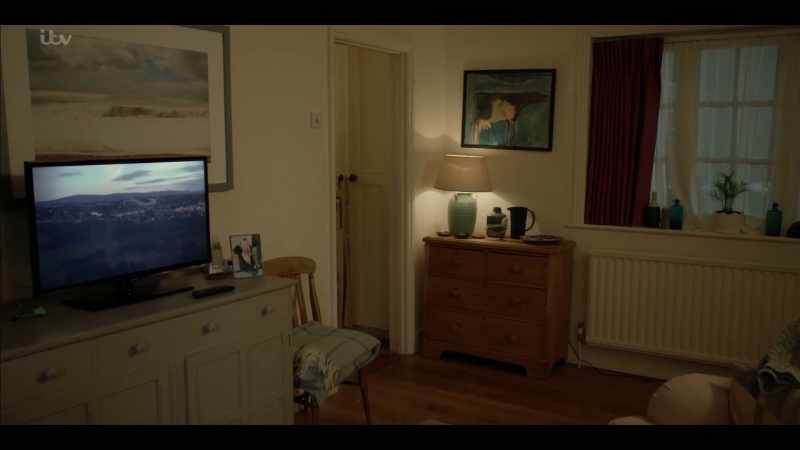 RUGBY COMMENTARY ON TV