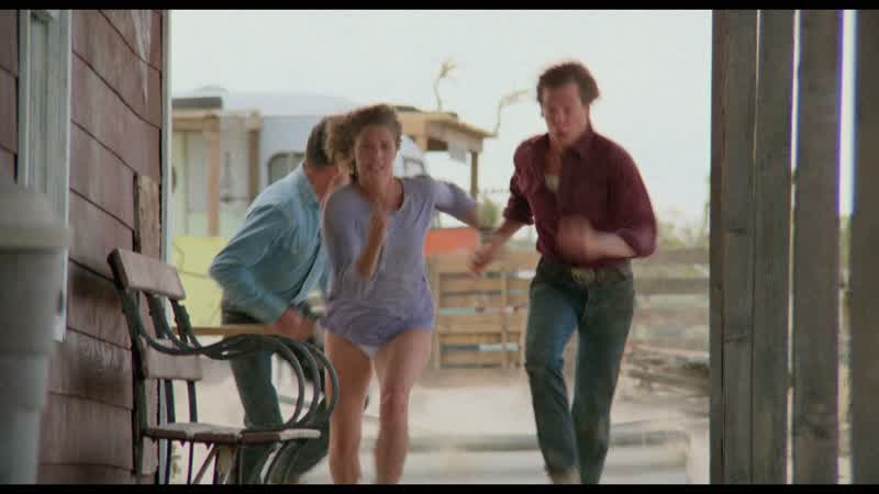 Run! Don't look back. Come on! Come on!