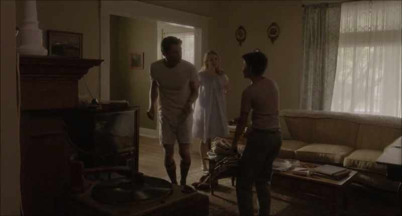 (Sam chuckling) -(doorbell rings)