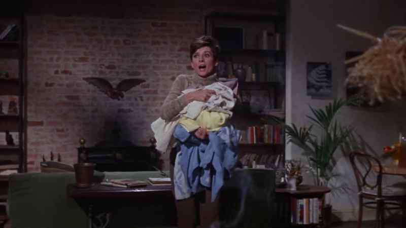 Sam. Gloria! Somebody!