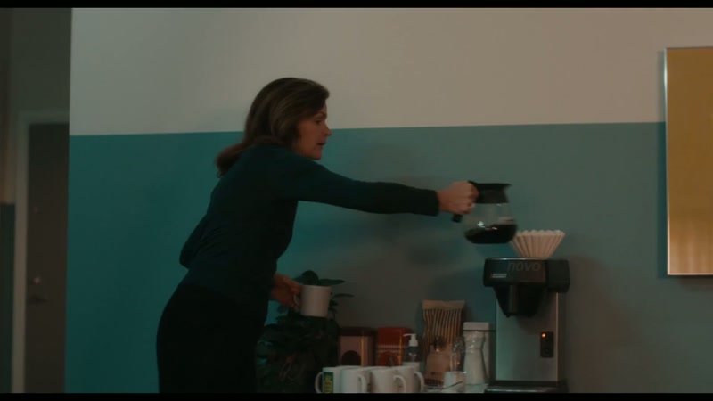 Sandra, come here. - Sure. What's up?