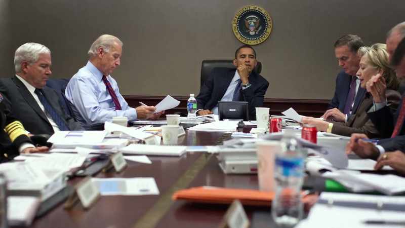 Sanger: President Obama would go down into the situation room