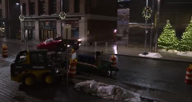 Santa! - Hang on!