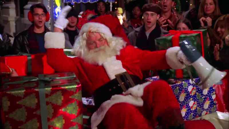 SANTA'S BEEN HIT! SANTA'S BEEN HIT!