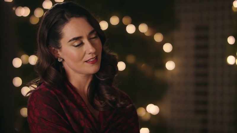Sappy love songs, grand romantic gestures