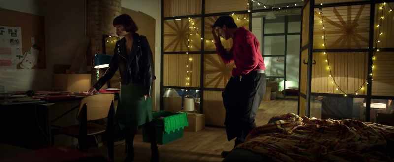 Sara! Abort plan! Abort plan! Let's get outta here immediately!