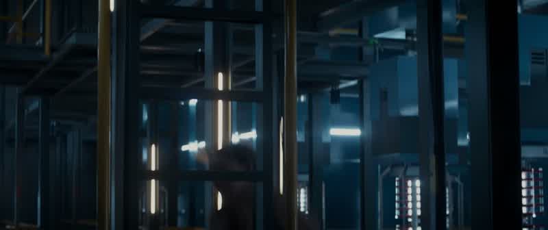 Sarah! The detonator's destroyed. There's got to be another way. Come on