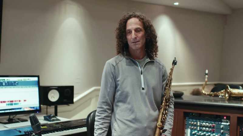 �� (SAXOPHONE NOTES PLAYING OVER SPEAKERS) ♪