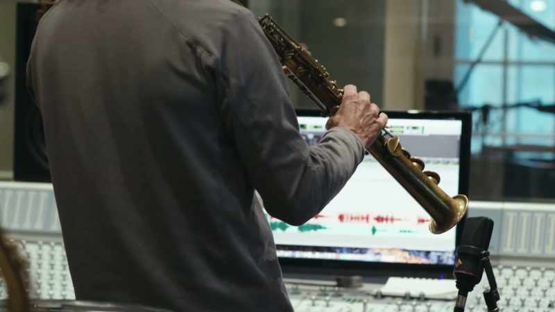 �� (SAXOPHONE NOTES PLAYING) ♪