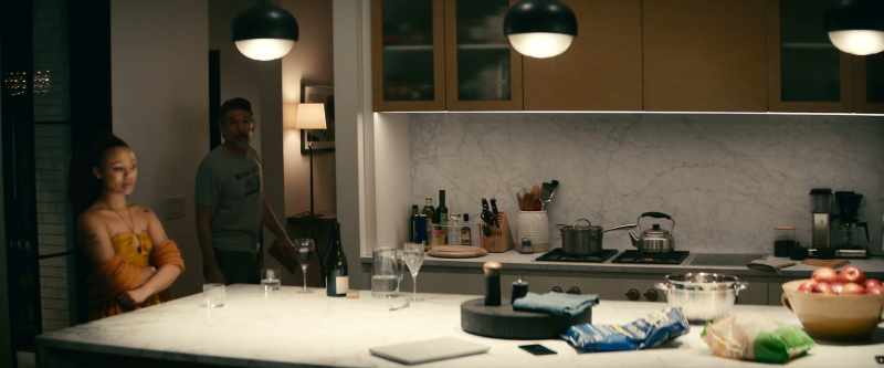 Say, you mind if I made myself a drink? - Oh, sure. Make yourself right at-- Um