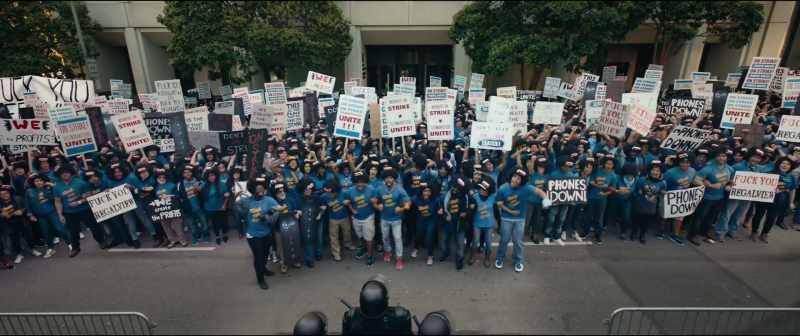 Scabs won't pass! Scabs won't pass!