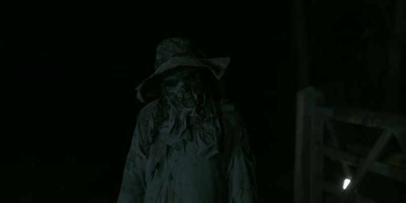 (scarecrow rustles) (grumbles)