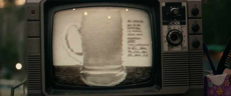 Schlitz Light, the beer that has less calories, is less filling
