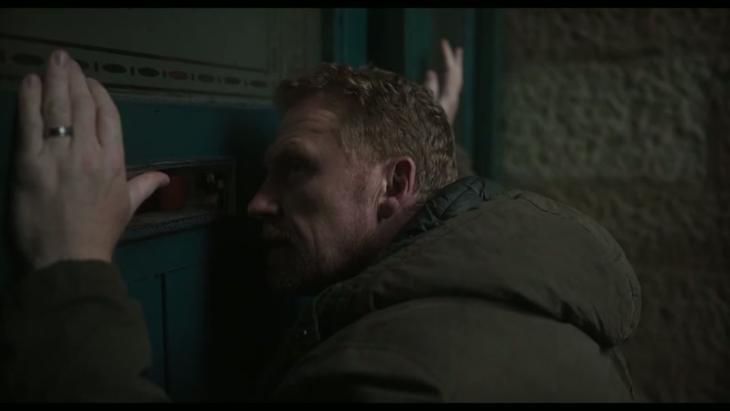 (school bell clanging)