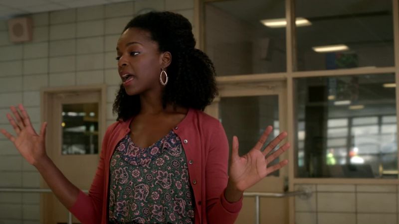 (school bell rings) (indistinct conversations)