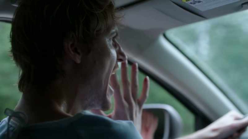 [screaming] -Wait! Wait! Hey! Hey!