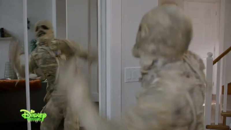 [screams]